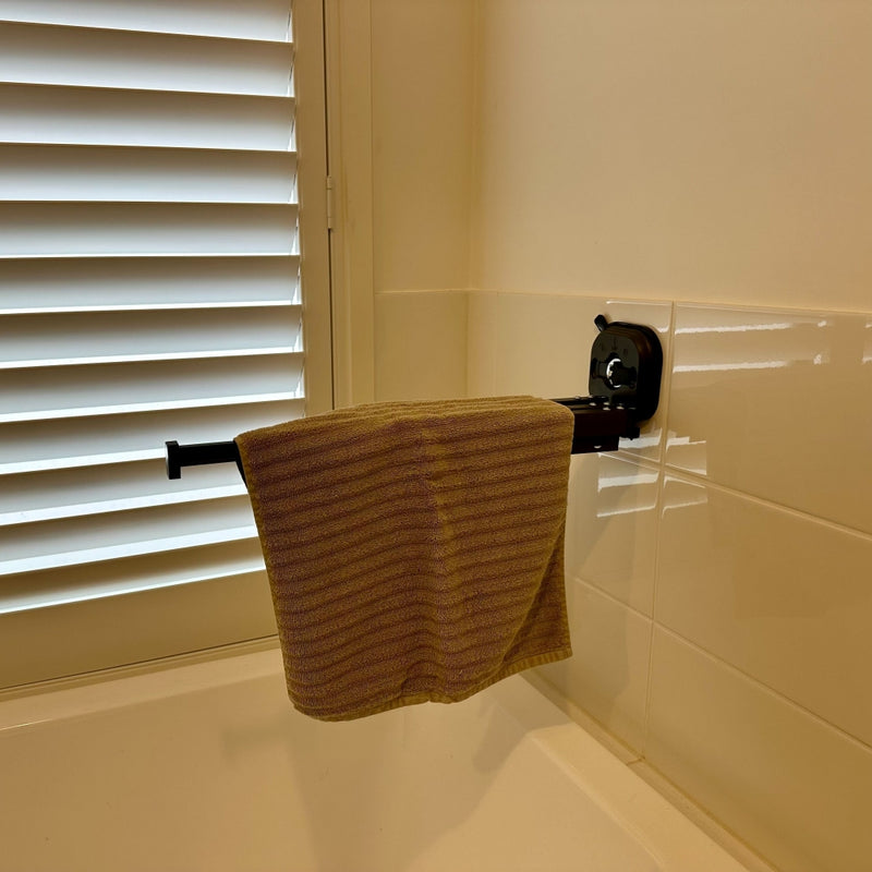 Retractable Clothes Dryer With Suction Cups